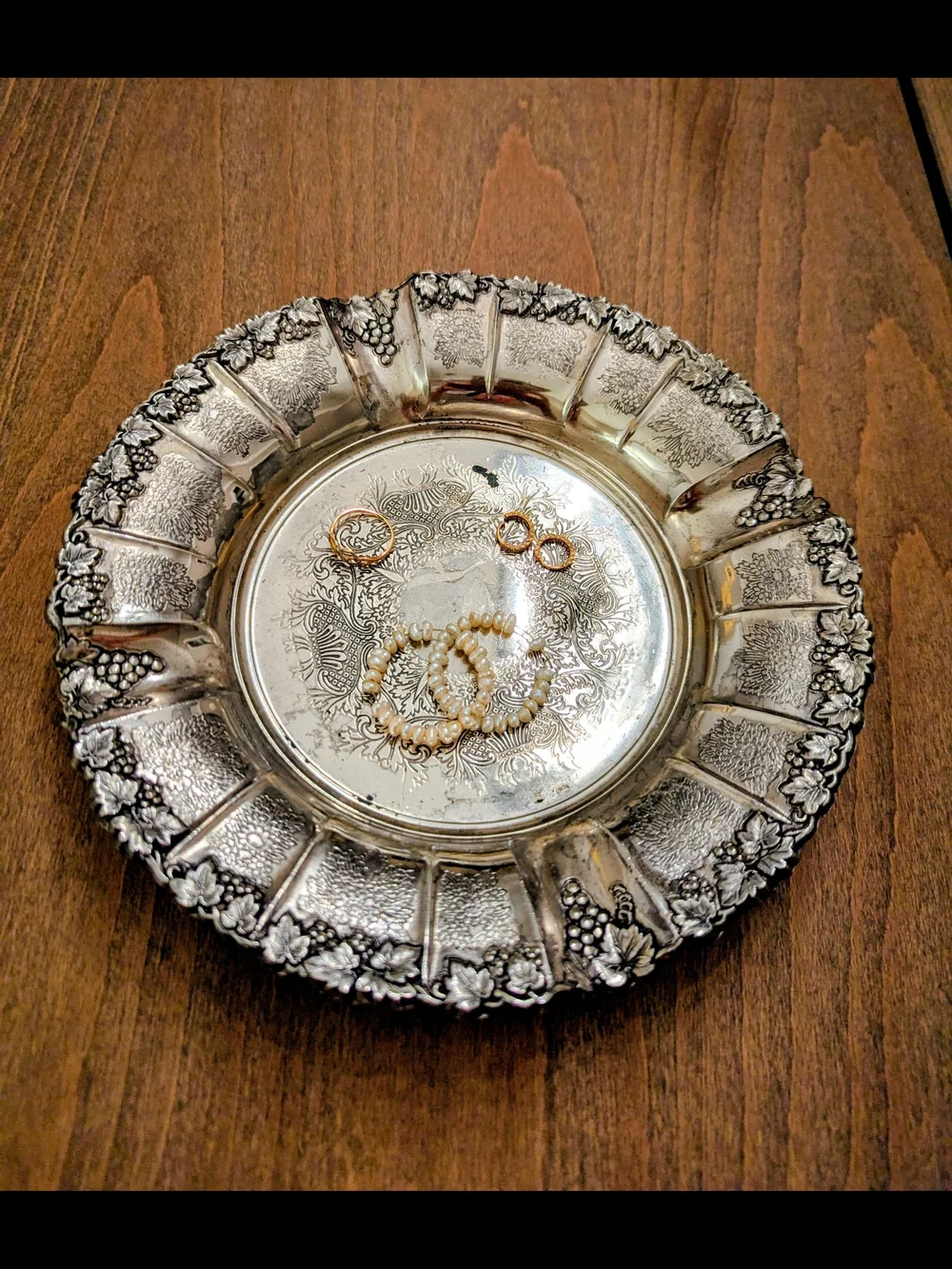 Holiday Trading Inc elegant small